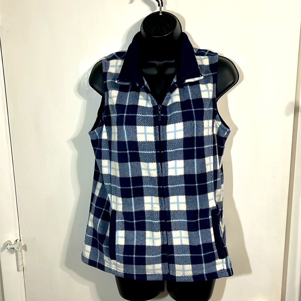 Basic edition women’s plaid vest, full zip, soft, warm pockets, blue and white